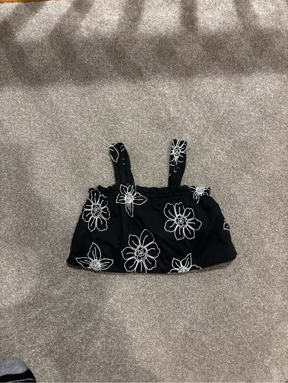 Zara Black Floral Embroidered Crop Tank